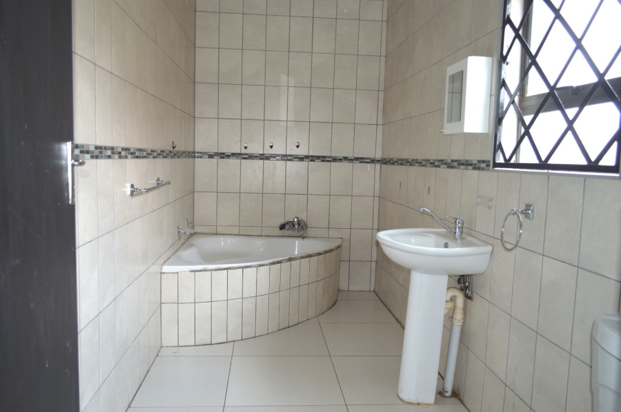 5 Bedroom Property for Sale in Flamwood North West